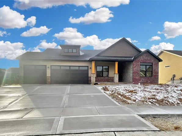 1815 Wellington Ln, Maryville, IL 62062