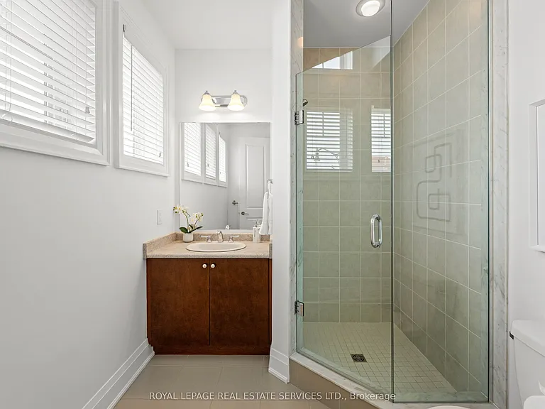 118 Coastline Dr — Photo 22