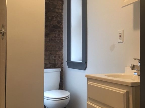4th image of 111 Macdougal St APT 10