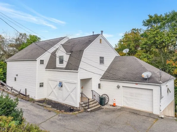 132 Lionshead Dr W, Wayne Twp., NJ 07470