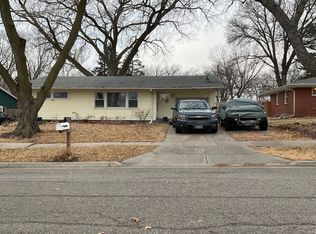 2001 Riviera Dr, Lincoln, NE 68506