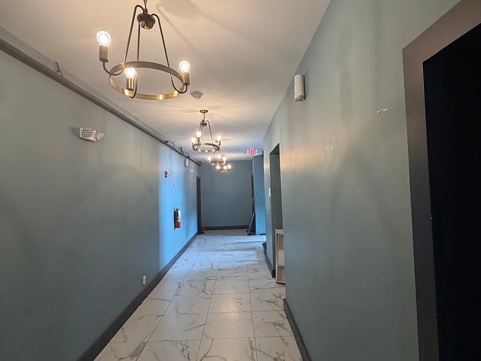 170 S Munn Ave #302