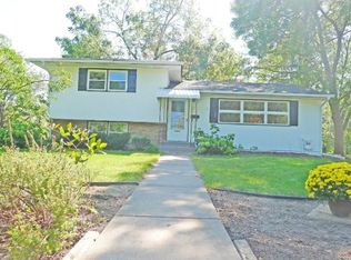 2688 6th Ave E, North St Paul, MN 55109