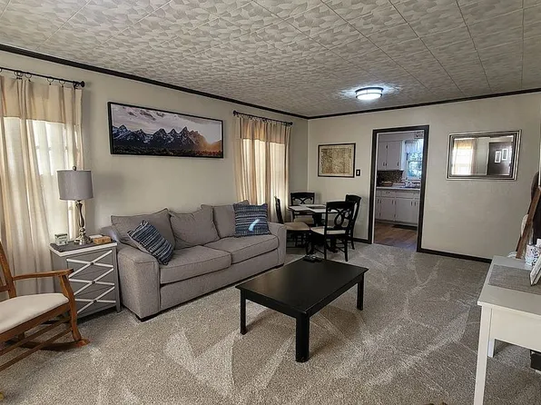 505 N 1st St, Riverton, WY 82501