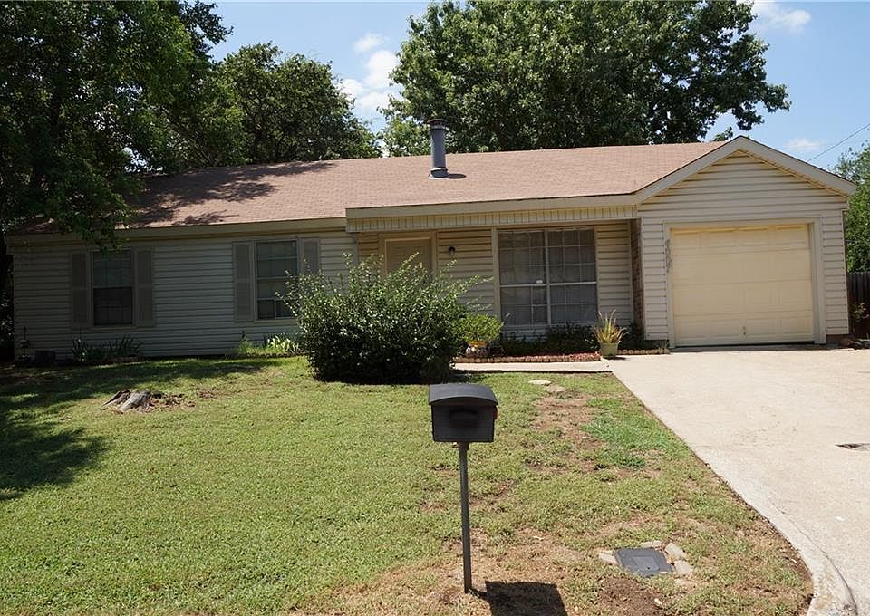 1st image of 4007 Coronet Ln