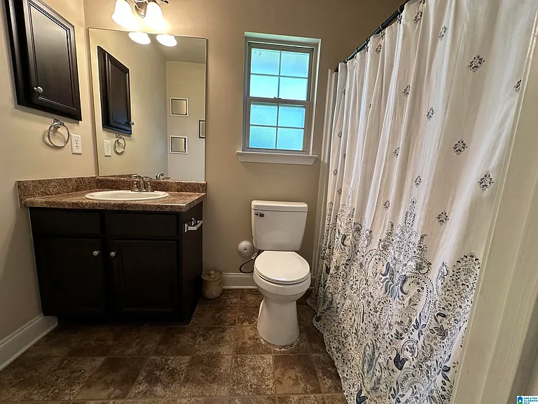 480 River Crest Dr N — Photo 13