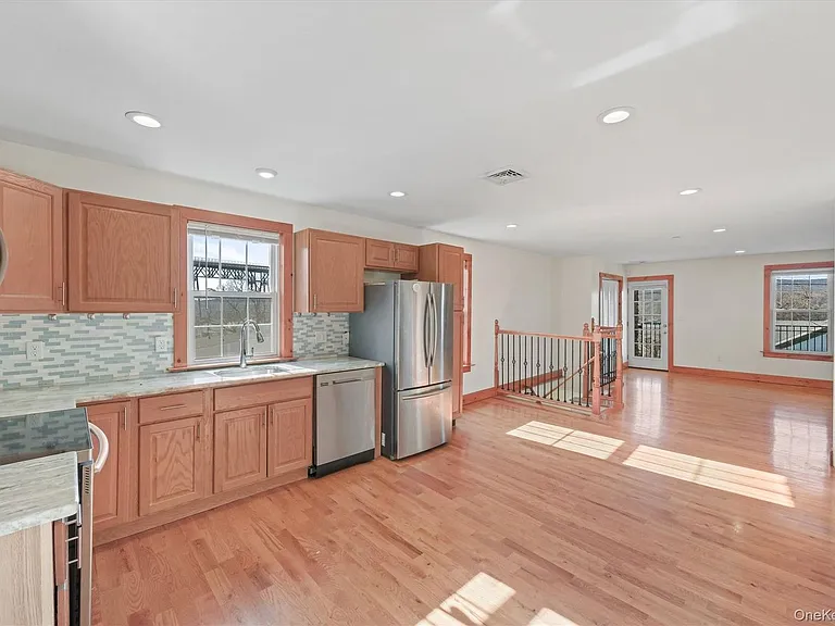 75 Albany St #3 — Photo 17