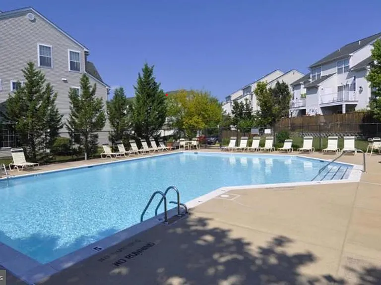 6607 Netties Ln #1601 — Photo 22