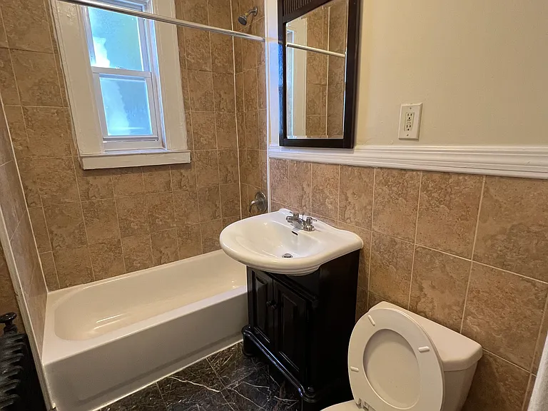 30 Lenox Ave — Photo 7