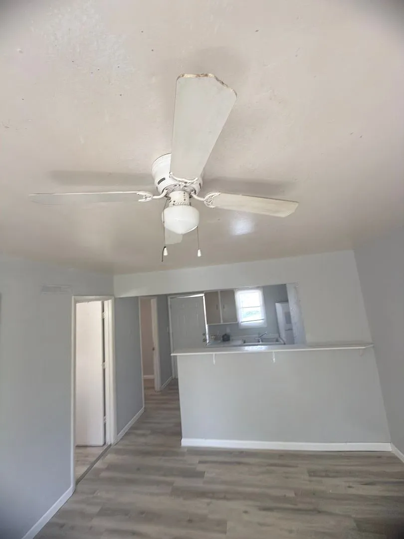 6160 N. East Circle Dr. — Photo 2