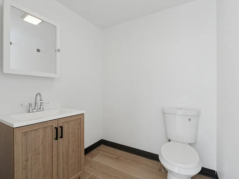 1538 Pine St #1R — Photo 10