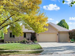 1311 Eagle Crest Dr, Greenwood, IN