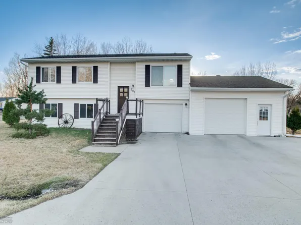 601 Willow Ct, Horace, ND 58047