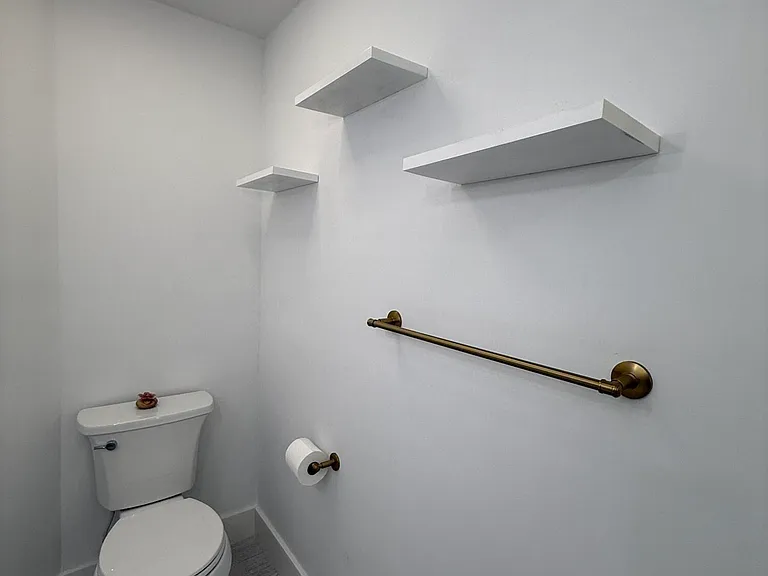 225 N Lakeshore Dr — Photo 25