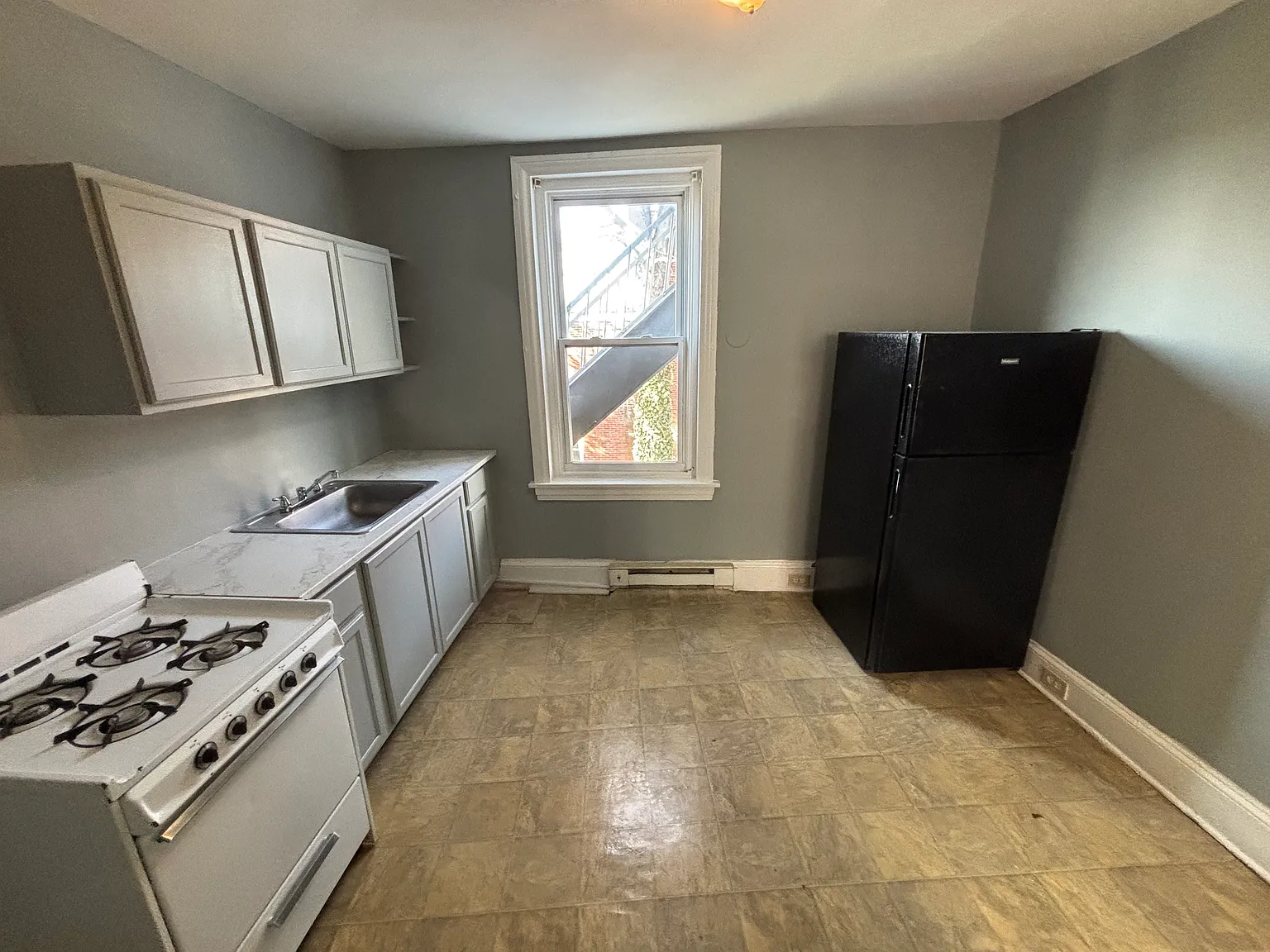 1011 Swede St — Photo 4
