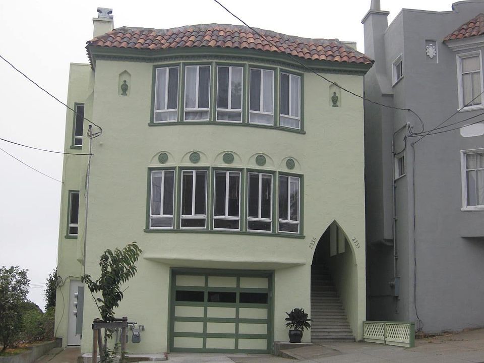 1st image of 2333A 24th Ave
