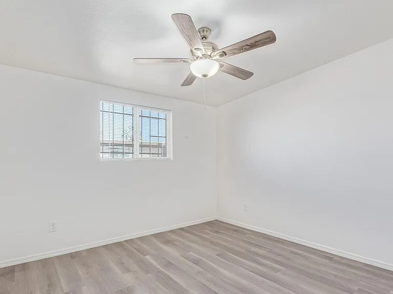 248-254 N Melwood Ave — Photo 12