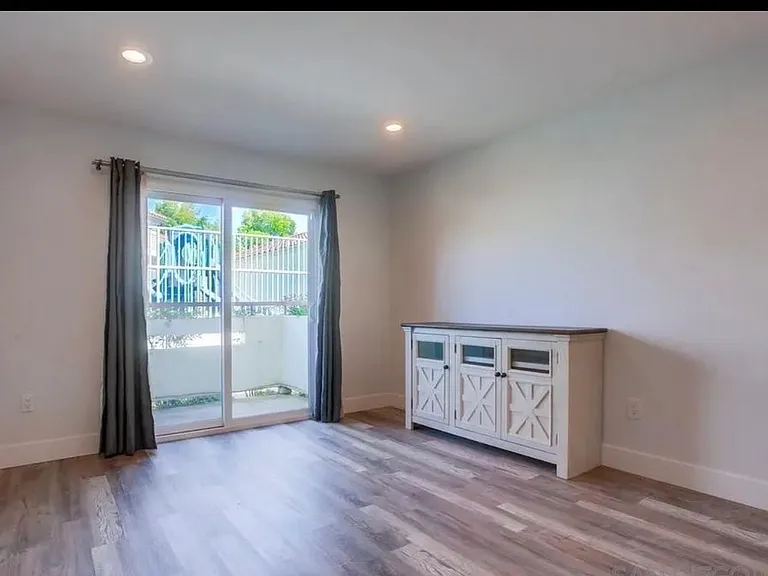 450 Stoney Point Way — Photo 12