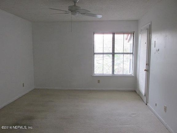 4th image of 504 Clubhouse Ct