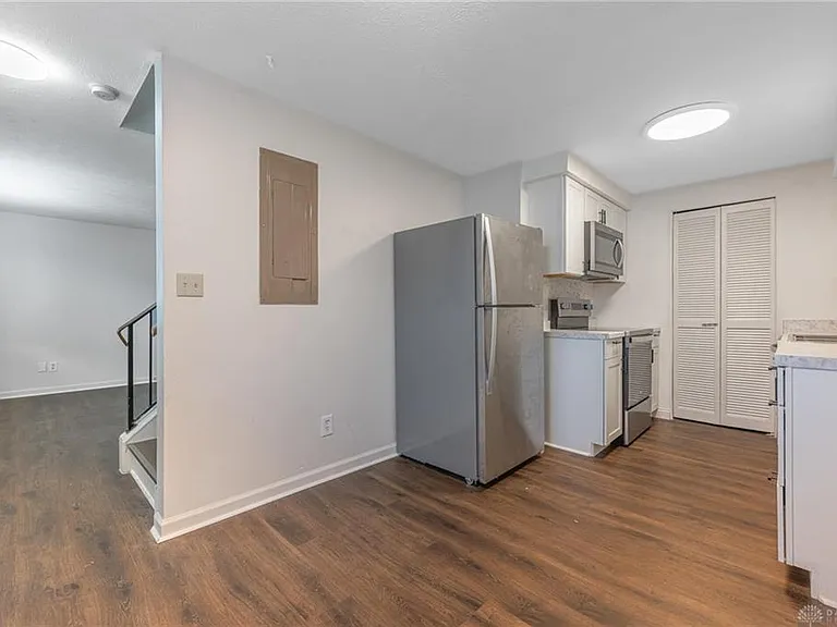 1643 Mars Hill Dr — Photo 5