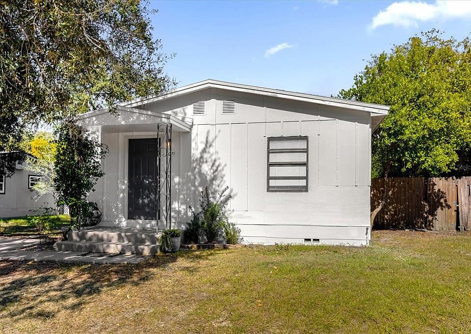 1st image of 1071 Landmark Ln