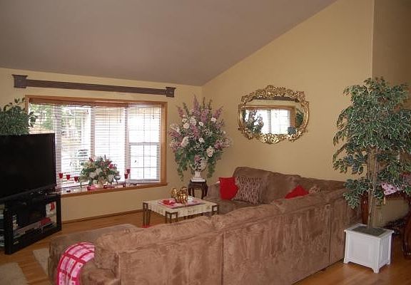 2nd image of 12701 114th St E