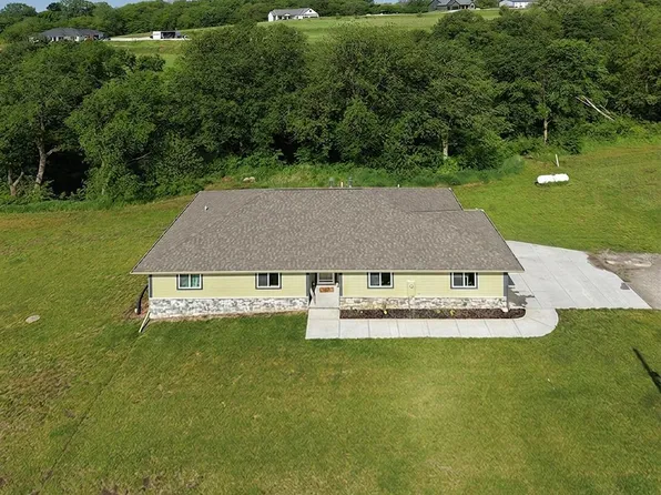 63190 250th St, Glenwood, IA 51534
