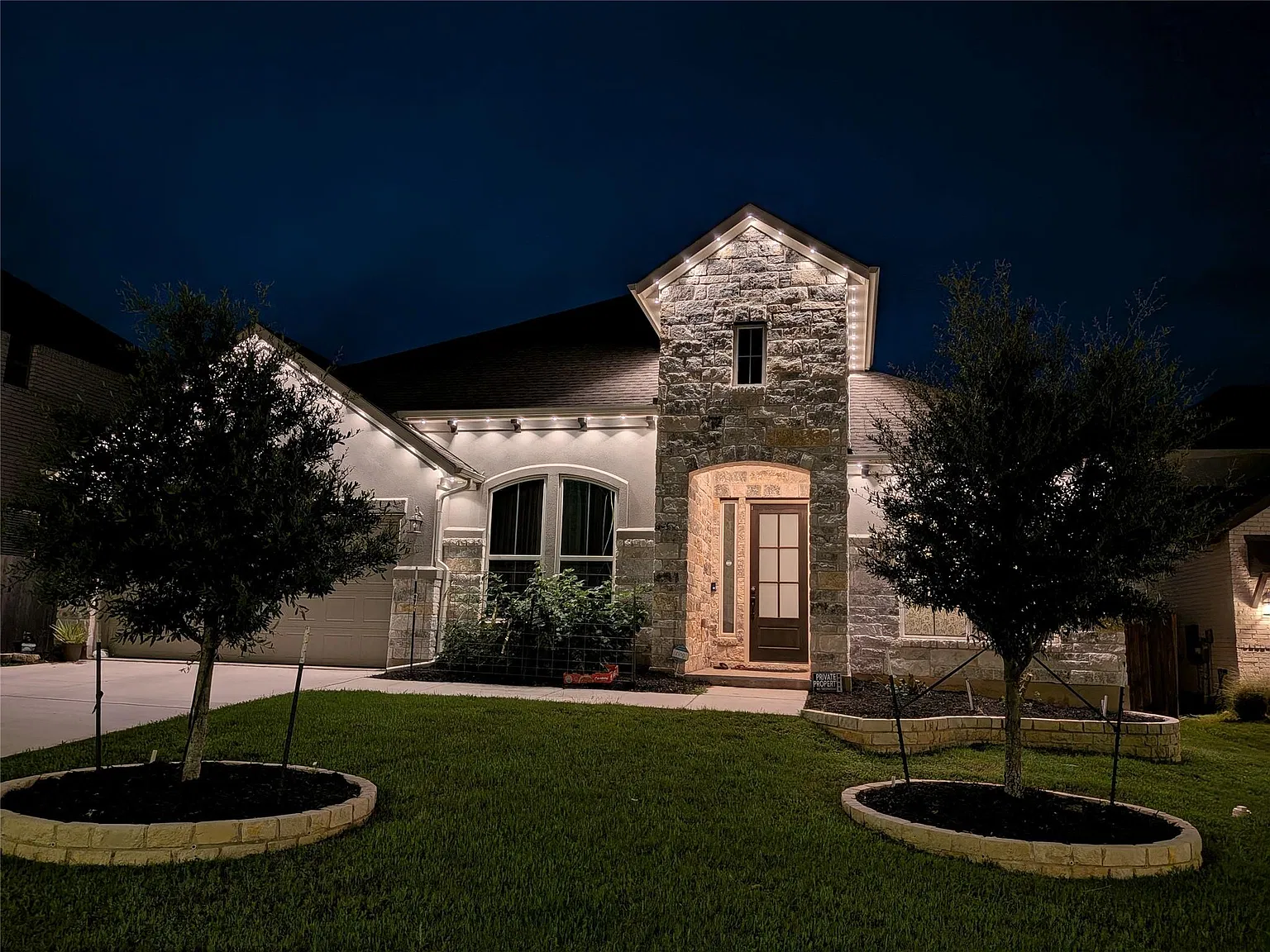 4 bed, 3.0 bath, 2887 sqft, $2,900 — Photo 2