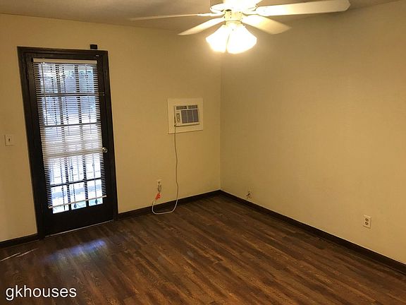 5th image of 309 Michelle Dr APT A