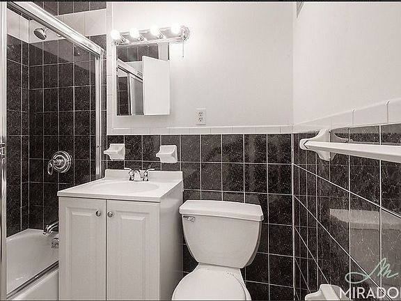 4th image of 301 E 103rd St APT 6