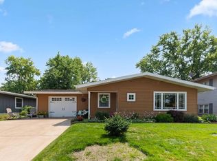 541 Raven Rd, Valparaiso, IN 46385