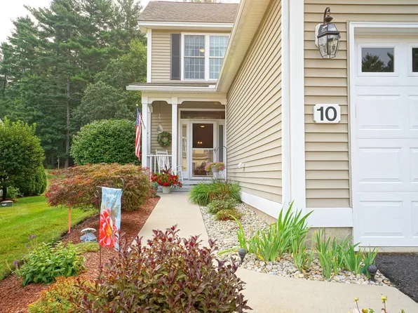 10 Concord Coach Lane, Litchfield, NH 03052