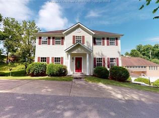 12 Maple Dr, Huntington, WV 25705
