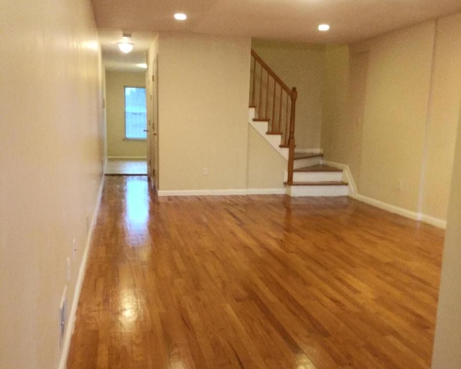 1st image of 210 Dartmouth Loop #3