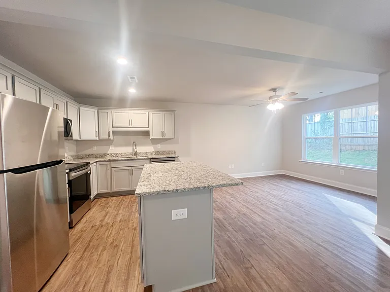 104 Keel Ln — Photo 9
