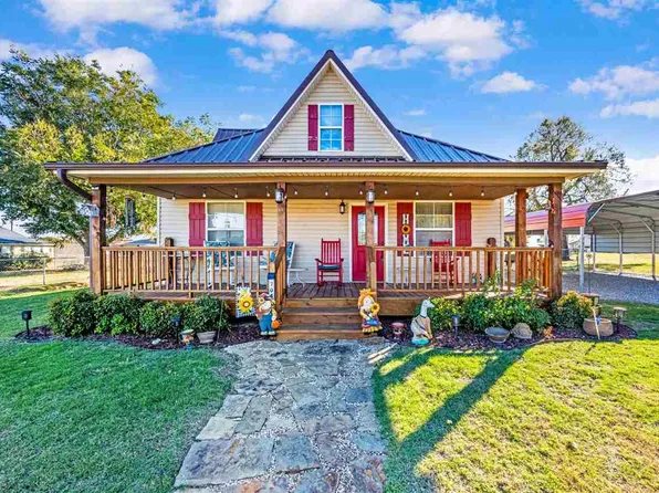 704 6th St, Elgin, OK 73538