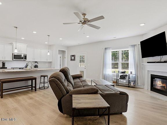 5th image of 314 Spring Forest Drive