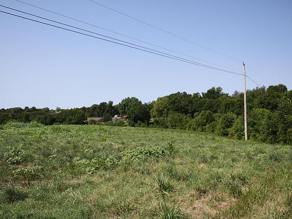 5th image of 410 SE Hills Dr