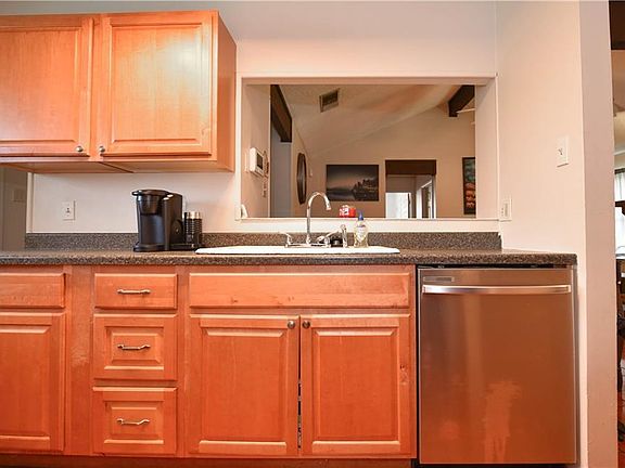 4th image of 2106 Lazy Ridge Dr