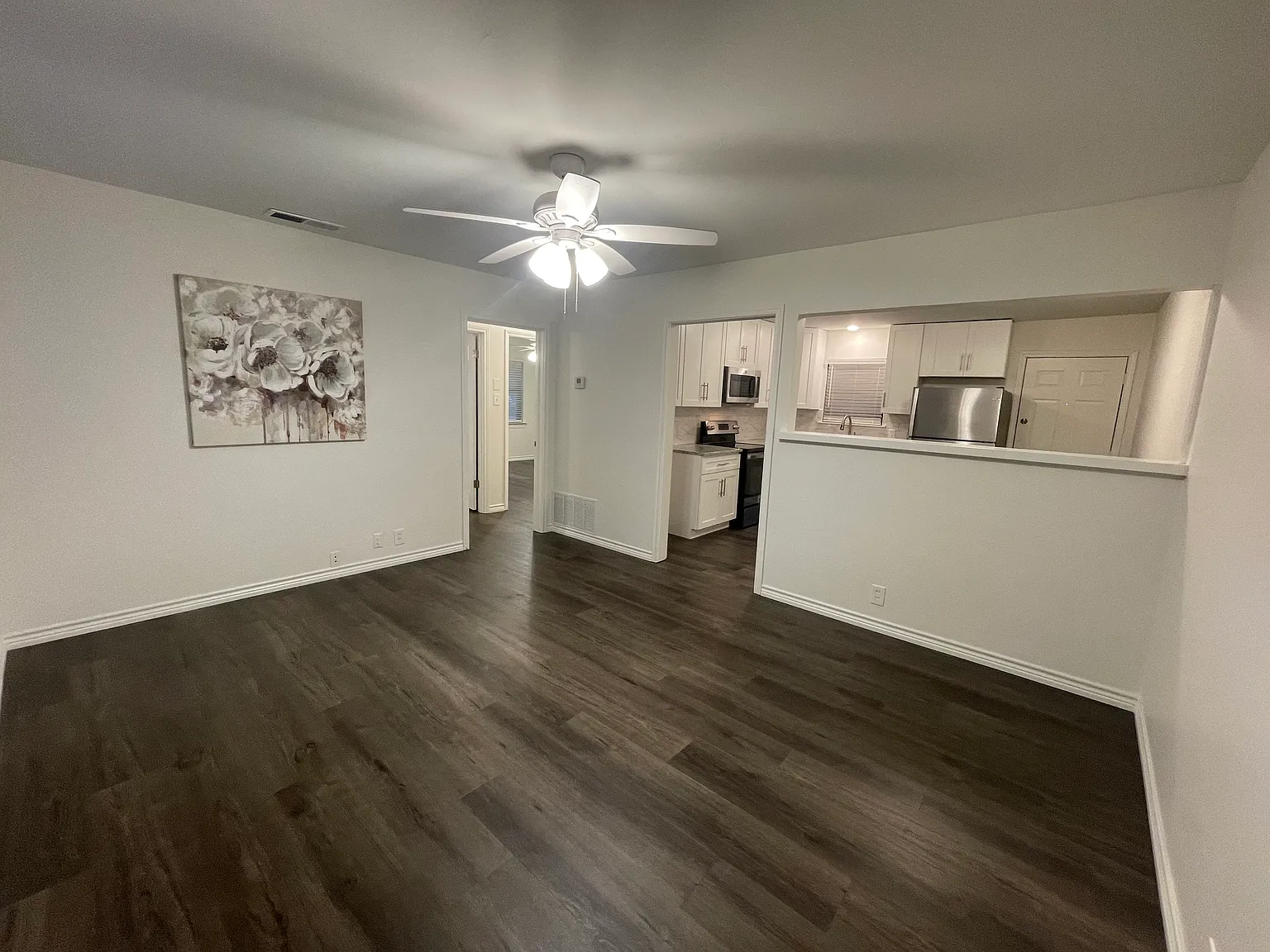 2 bed, 800 sqft, $1,649 — Photo 2