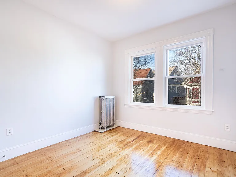 86 Brook St #3 — Photo 14