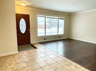 36832 Angeline Cir, Livonia, MI 48150