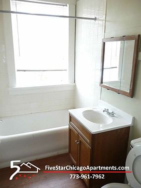 5th image of 3037 W Lawrence Ave APT 2D
