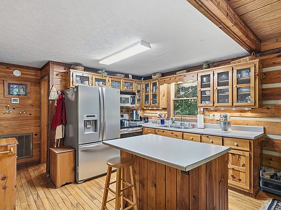 15th image of 86 Tipton Ct