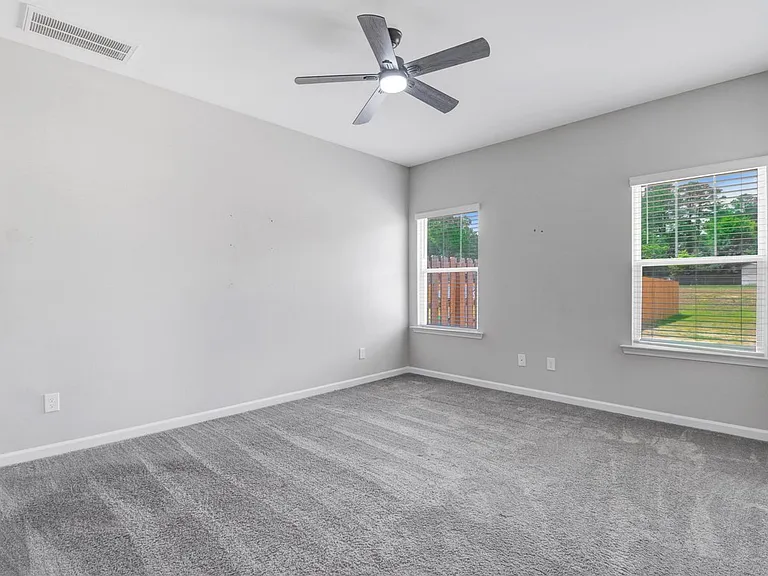 103 Drake Village Dr — Photo 12
