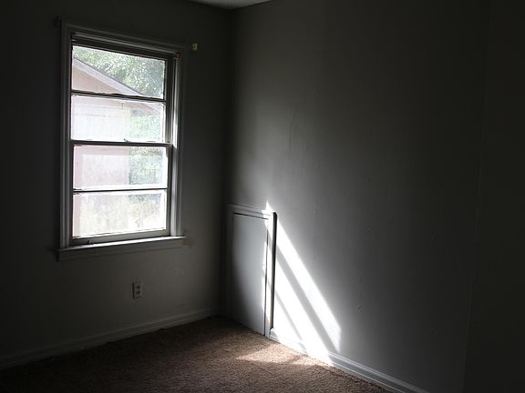 4th image of 706 W Mercer Ave