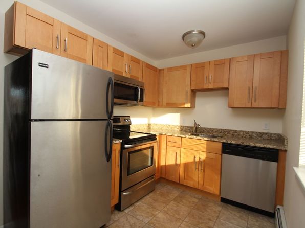 143 1/2 S Main St APT 7