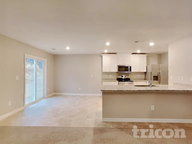 120 Ivy Bank Dr — Photo 5