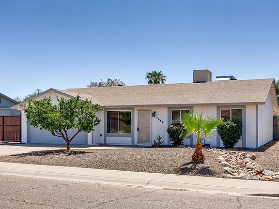2nd image of 1031 W Tonopah Dr