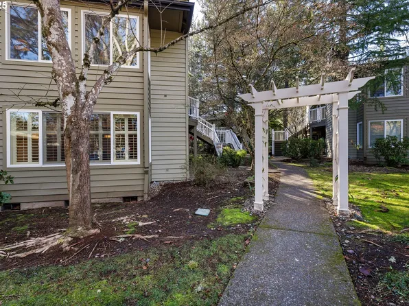 5057 Foothills Dr Unit H, Lake Oswego, OR 97034